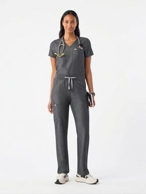 FIGS Technical Collection 2 Piece Scrubs XS One Pocket Graphite